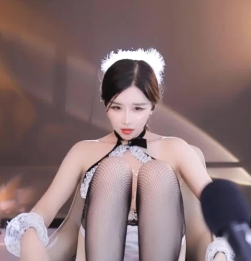 0709114335.jpg 小恩雅情景剧女仆吃奶油