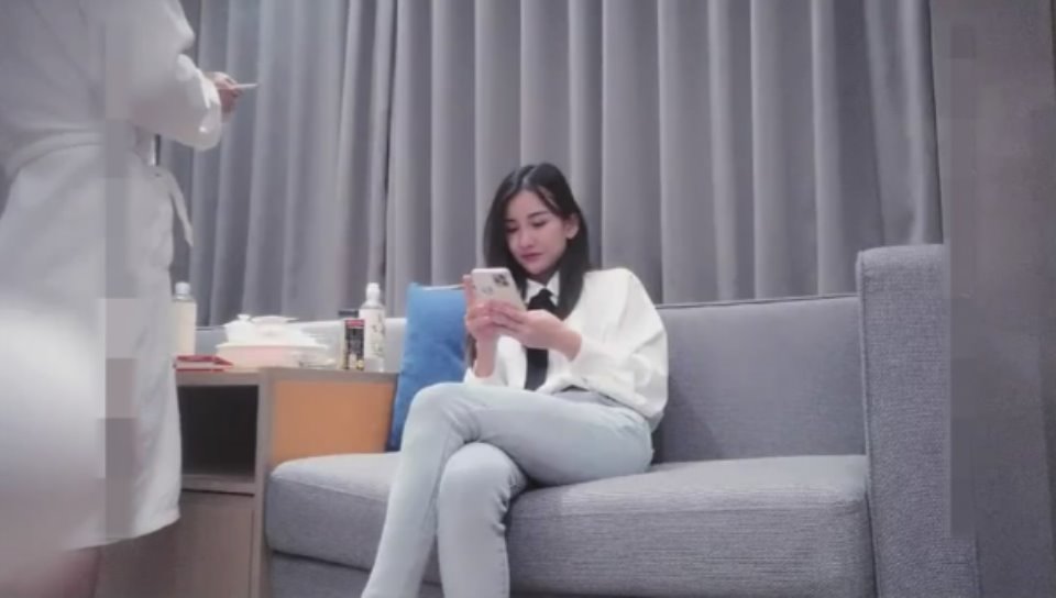 [美女] [视频分类] 探花达人酒店约啪 00后小可爱高端外围-对鸡巴非常的渴望被草到大声叫【1V 565M BT】