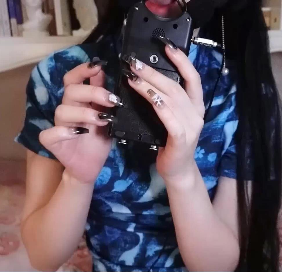 0403152635.jpg B站小羊喵ASMR 福利 旗袍黑白双丝